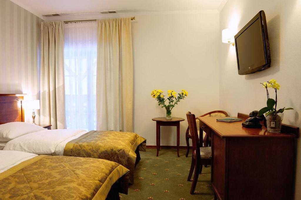 ינוביץ' Hotel Kazimierski Zdroj חדר תמונה