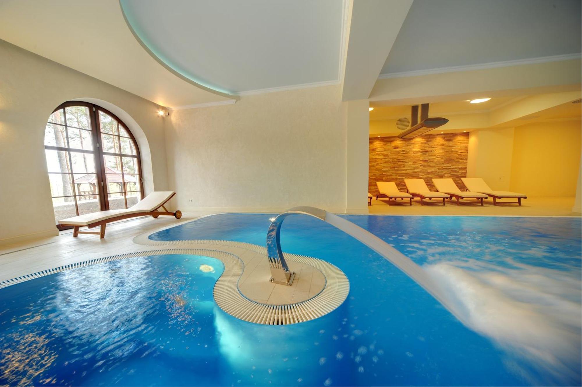 ינוביץ' Hotel Kazimierski Zdroj מראה חיצוני תמונה