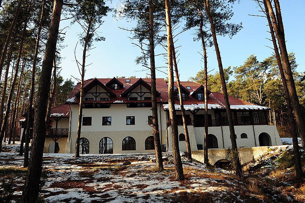 ינוביץ' Hotel Kazimierski Zdroj מראה חיצוני תמונה