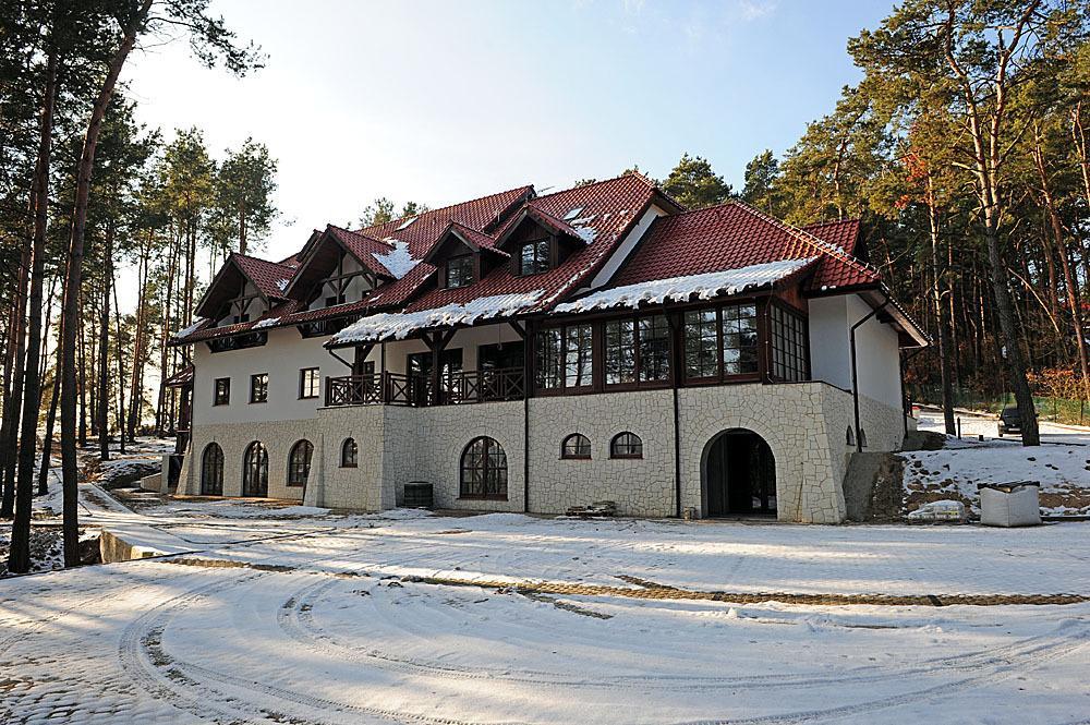 ינוביץ' Hotel Kazimierski Zdroj מראה חיצוני תמונה