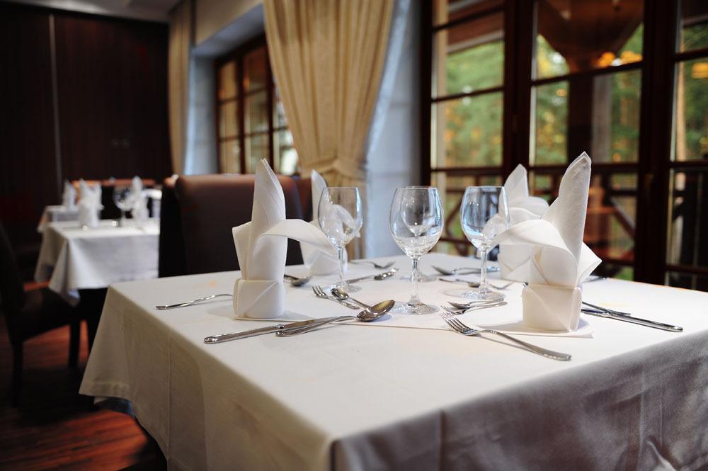 ינוביץ' Hotel Kazimierski Zdroj מראה חיצוני תמונה