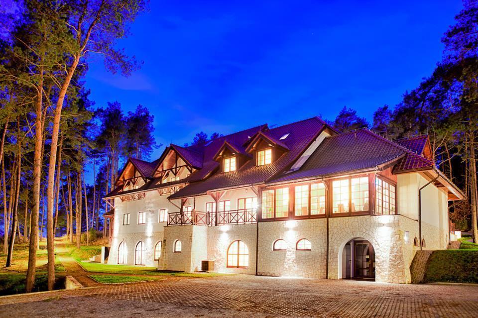 ינוביץ' Hotel Kazimierski Zdroj מראה חיצוני תמונה
